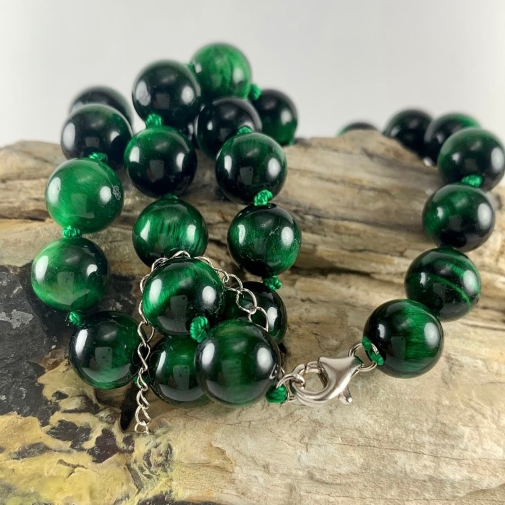Green Tigers Eye Necklace - Picture 4 of 5